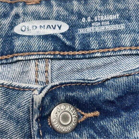 Old Navy O. G Straight High Rise Button Fly 
Size 10 - Picture 3 of 9